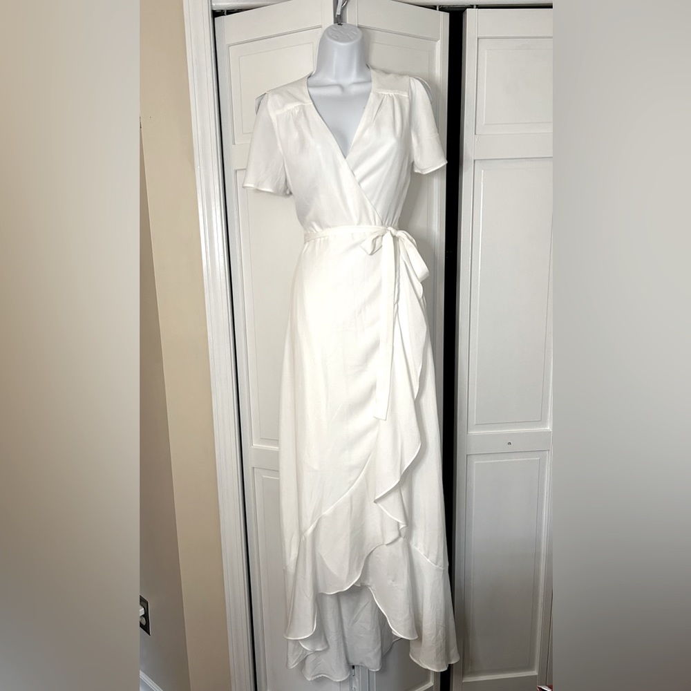 Lulu’s Heart of Marigold wrap white maxi dress lined size small like new